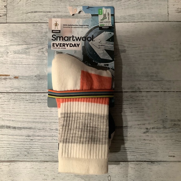 SmartWool Unisex Everyday Light Cushion Blocked Stripe Socks - Merino Wo… - Picture 2 of 5